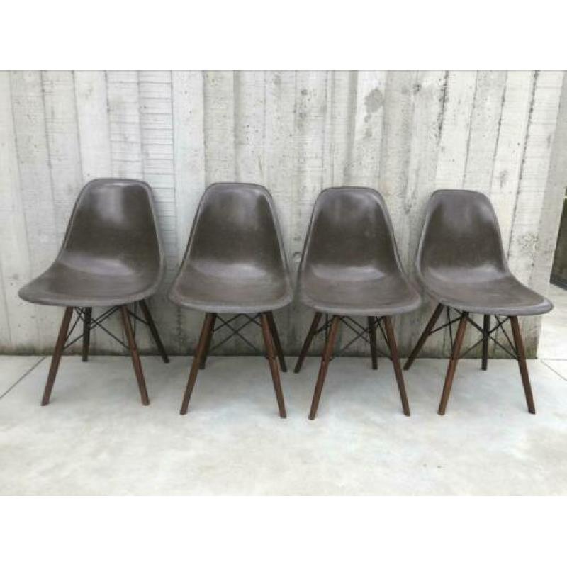 Vintage originele Eames DSW - seal brown - Herman Miller