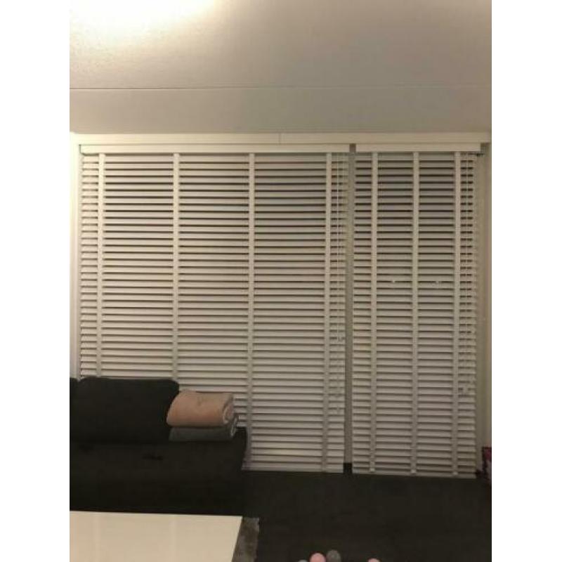 50 mm witte houten jaloezieën