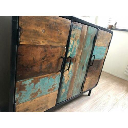 Vintage, industrieel dressoir