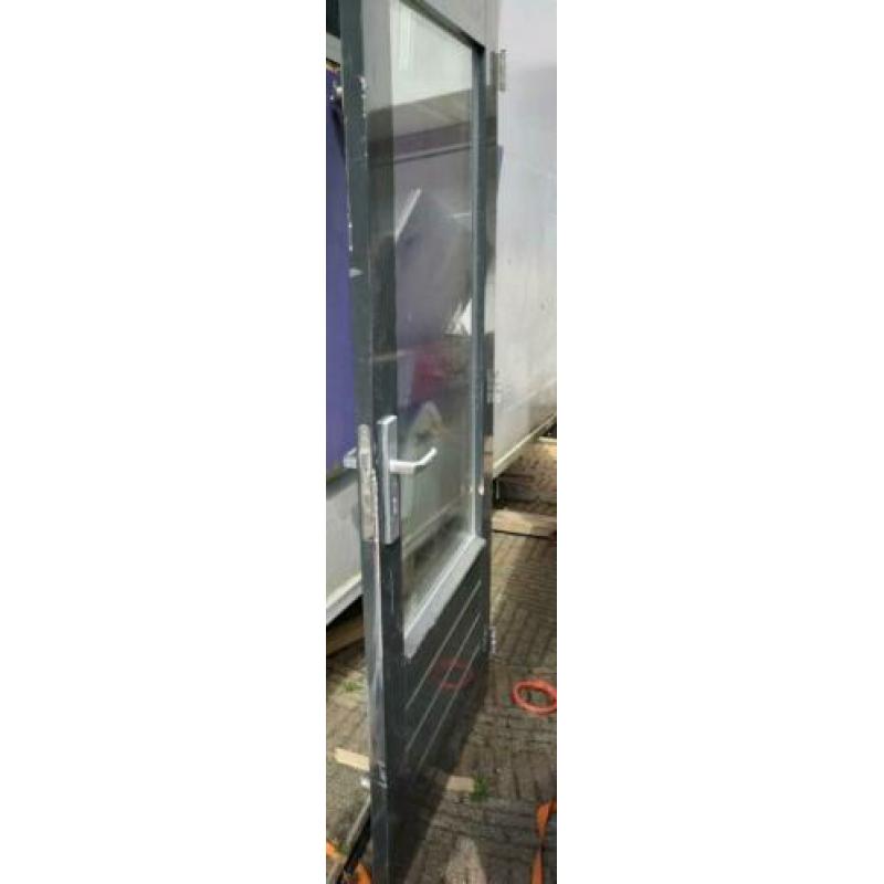 Buitendeur, hout met glas