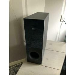 LG speaker set
