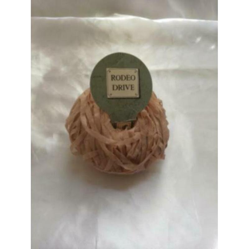 Jet Fill Rodeo Polyamide 100% brei- en haakgaren € 0,90 per