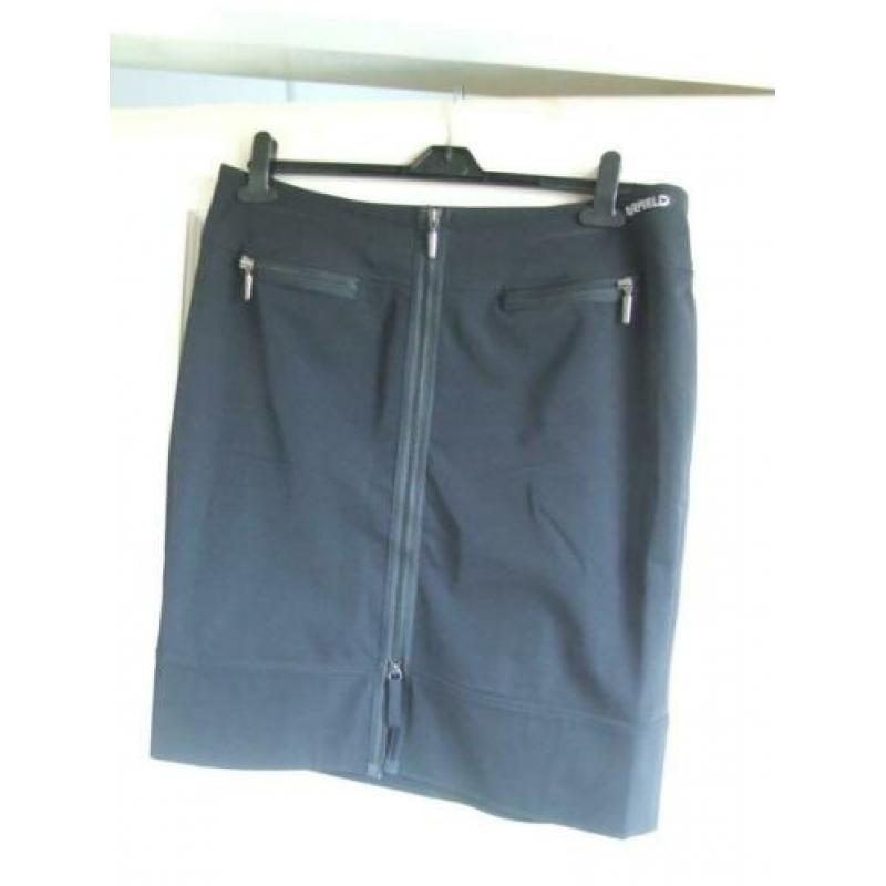 Airfield zgan zwarte rok met stoere rits maat 44