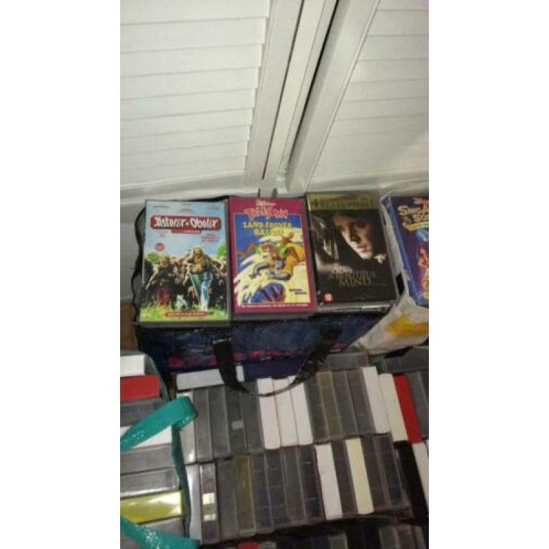 Ruim 250 videobanden
