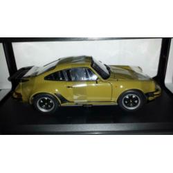 Norev 1:18 Porsche 911 Turbo 3.3L 1977 olijfgroen nieuw