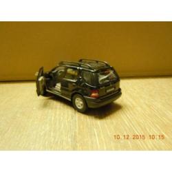 Mercedes ML. Model nieuw in doos. Model van het merk hongwel