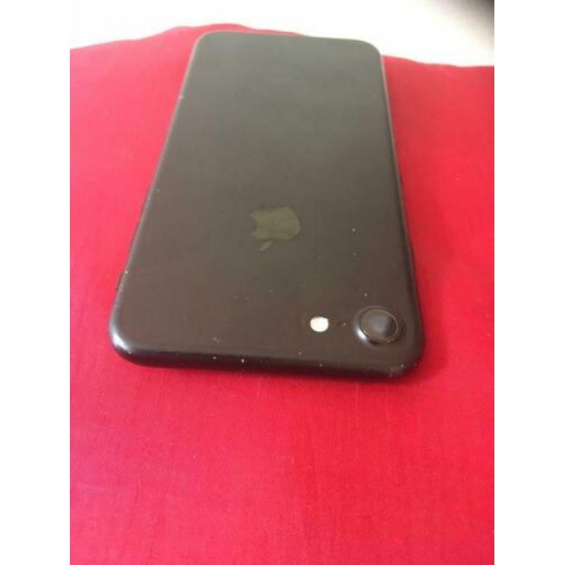 iphone 7 128gb mat zwart €150,-