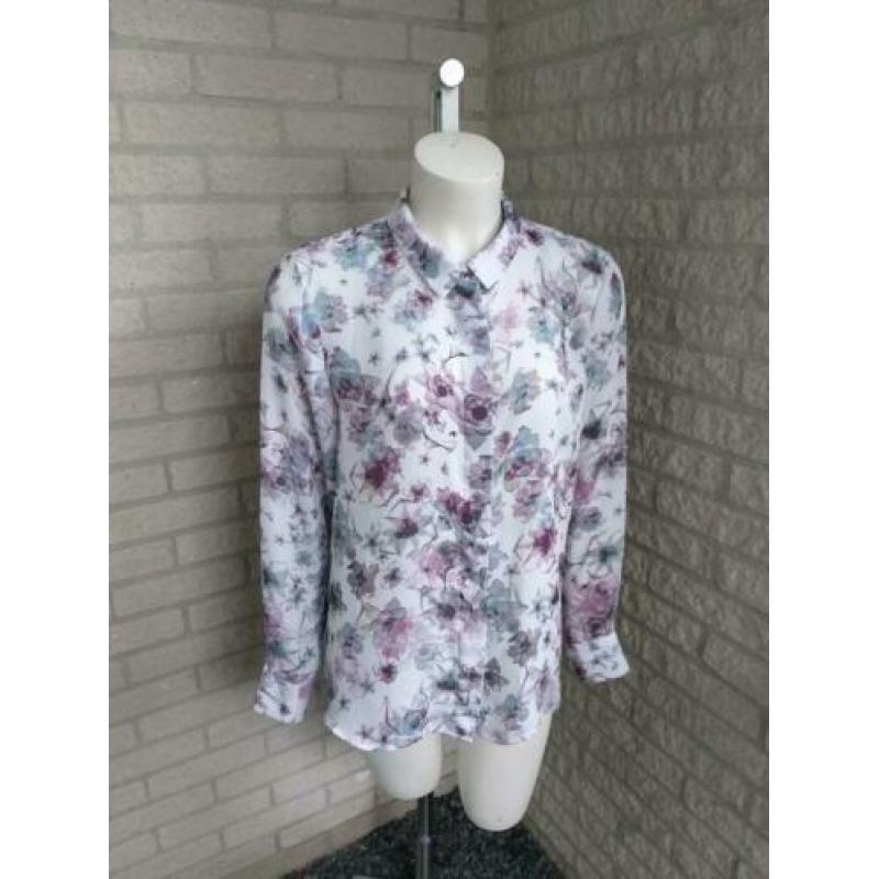 Witte blouse met bloemenprint van H&M maat XL