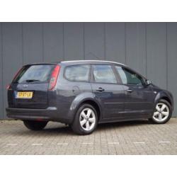 Ford Focus Wagon 1.6-16V Futura