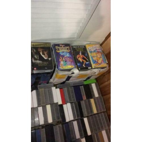 Ruim 250 videobanden