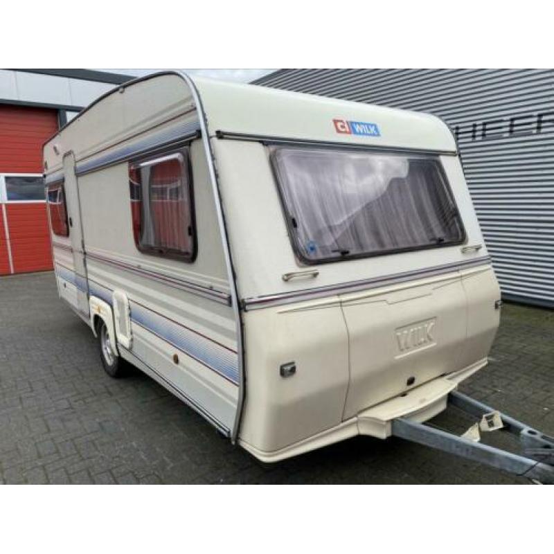 Nette Wilk De Luxe 450 met voortent RONDZIT + VASTBED
