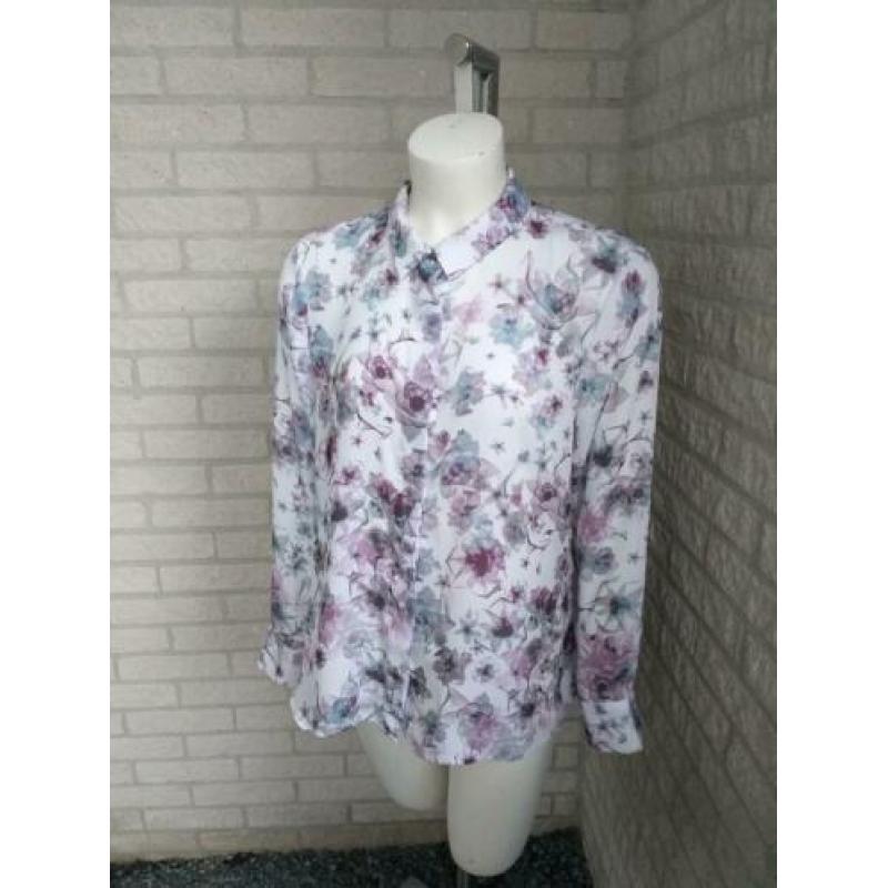 Witte blouse met bloemenprint van H&M maat XL