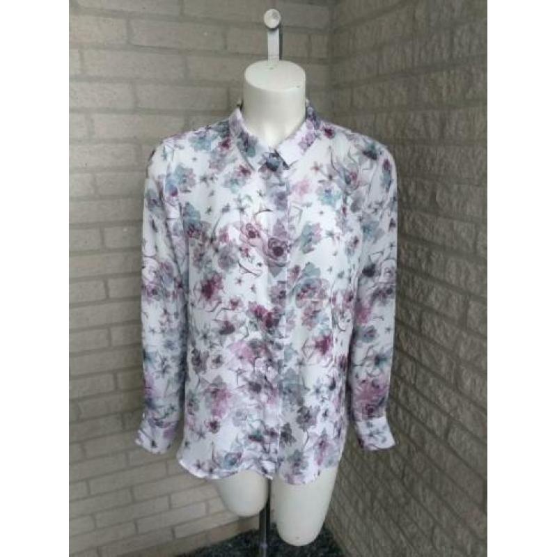 Witte blouse met bloemenprint van H&M maat XL