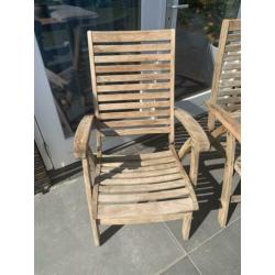 Twee teak inklapbare stoelen goede staat drie standen