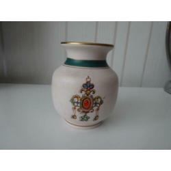 Een Vaasje van Flora Gouda Holland.
