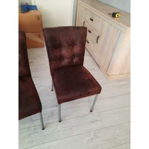 4 mooie eetkamer Stoelen