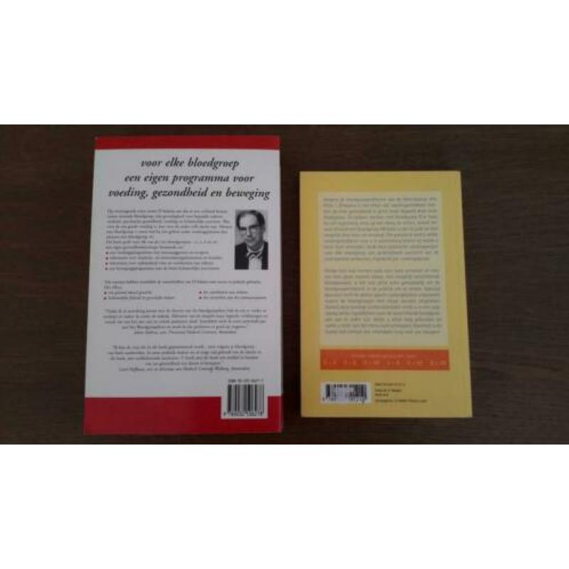 HET BLOEDGROEPEN DIEET (boek) en - -VOEDINGSWIJZER (boek)
