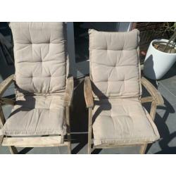 Twee teak inklapbare stoelen goede staat drie standen