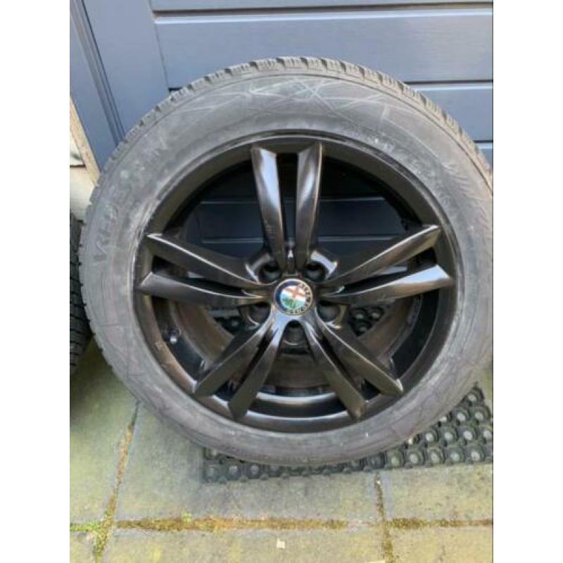 Alfa 159 17 inch velgen met Vredestein winterbanden