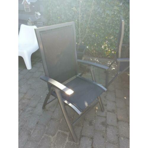 4 tuinstoelen donkergrijs incl kussens