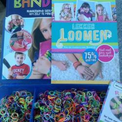 Groot assortiment loomspullen