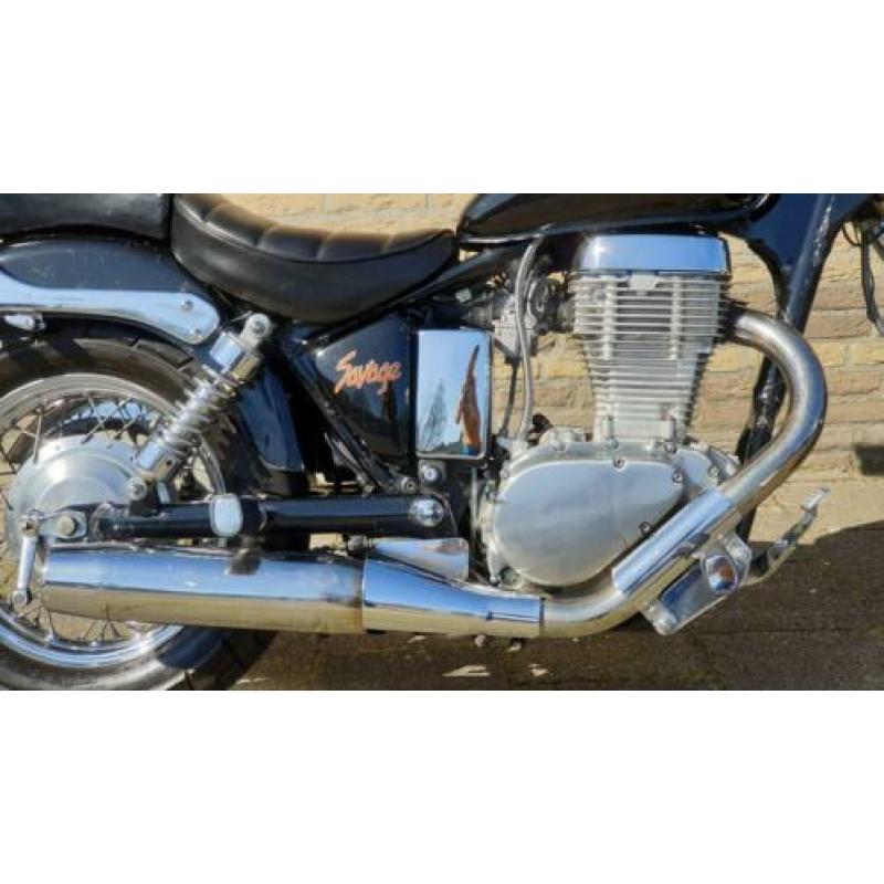 Suzuki Savage LS650 1994 goed onderhouden met vijf bak