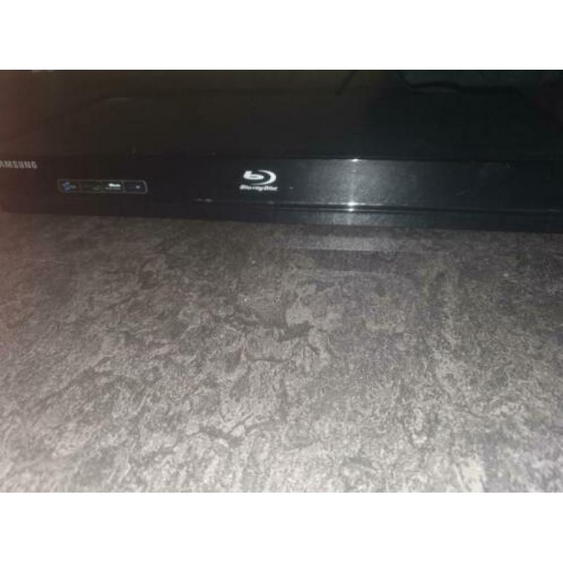 "BLU-RAY SPELER Samsung met 12 films".