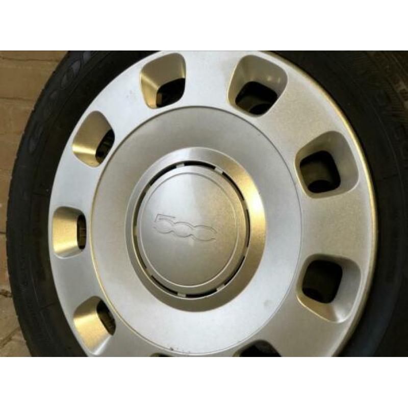 Originele Fiat 500 velgen met zeer goede Goodyear banden