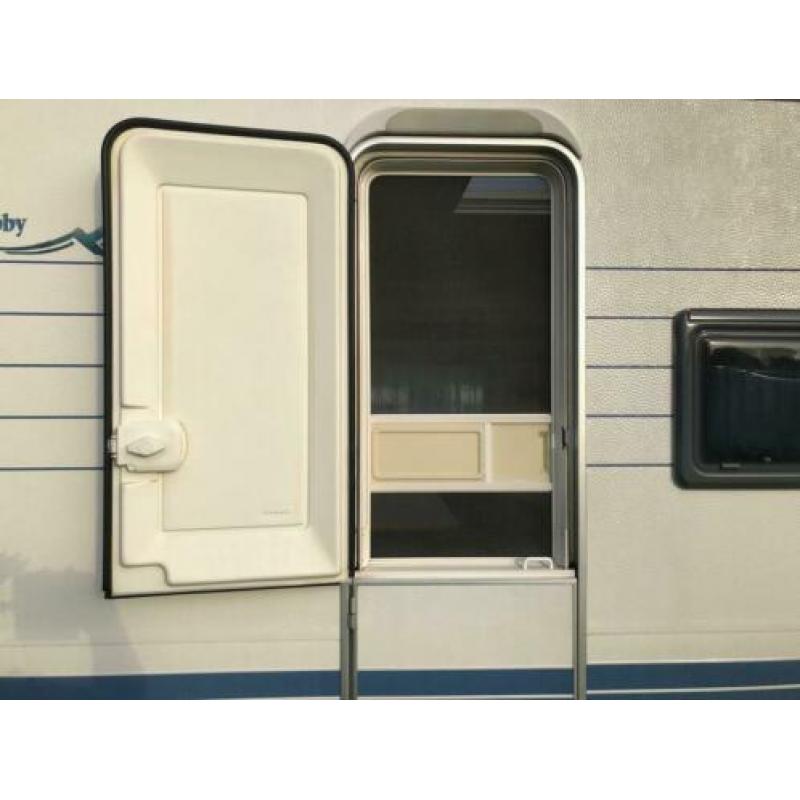 Hobby De Luxe 400 SF