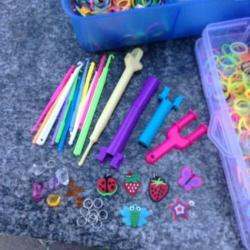 Groot assortiment loomspullen