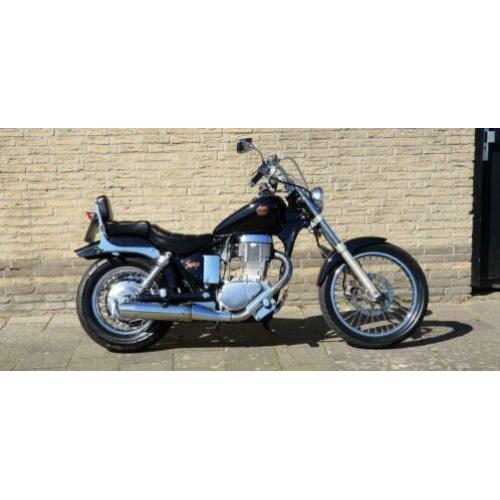Suzuki Savage LS650 1994 goed onderhouden met vijf bak