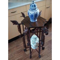 Chinese tafel Bloemtafel chinees siertafel drakenmotief.