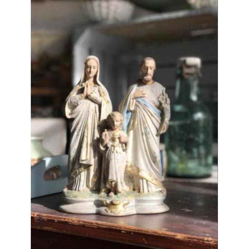 Religieus beeld maria jezus kerst antiek steen kruis goud