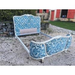 Romantische frans gecraqueleerd barok ledikant incl bodem