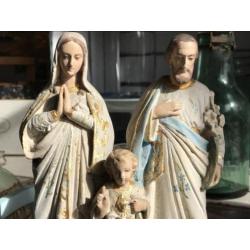 Religieus beeld maria jezus kerst antiek steen kruis goud