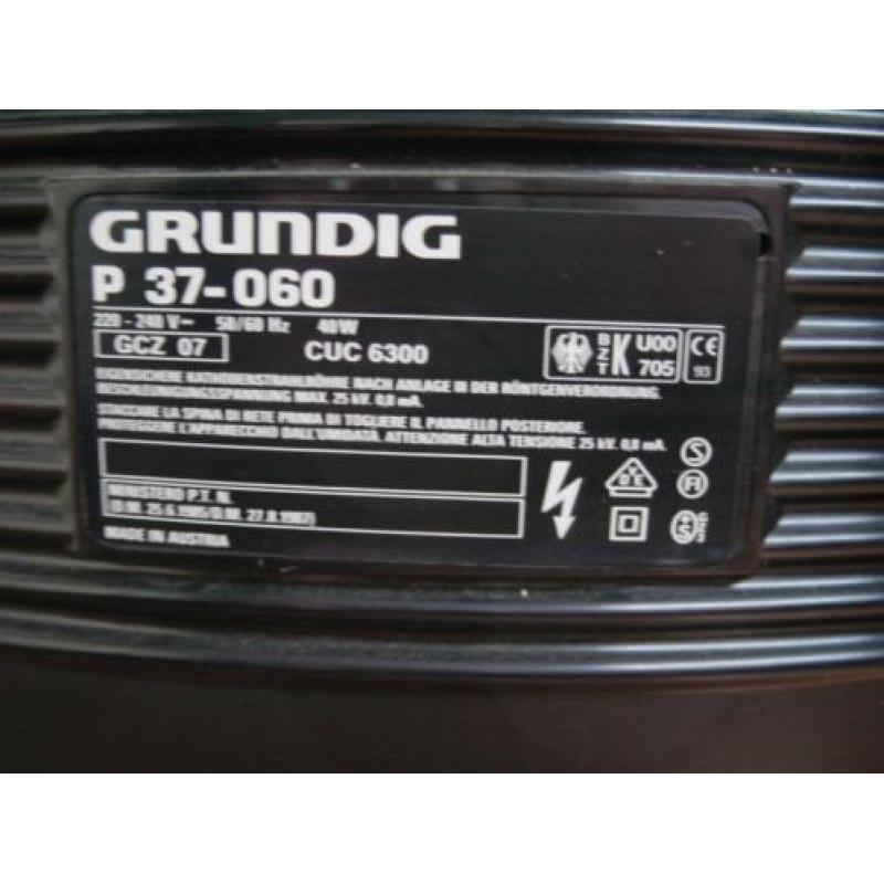 Grundig p 37-060 kleuren tv