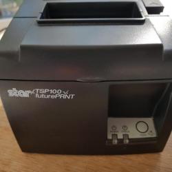 Kassalade en bonprinter, pinautomaat, barcodescanner.
