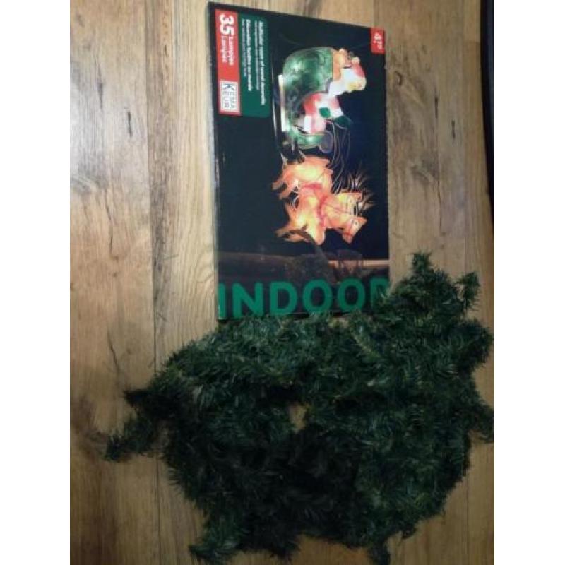 Kerstboom met kerstspullen