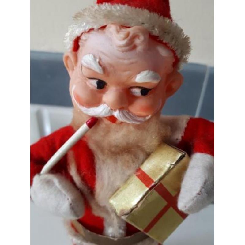 Oude kerst; kerstman en kerstbal met kerstmannetje