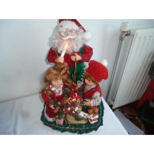 Muziekdoos Prachtige bewegende kerstman met kinderen