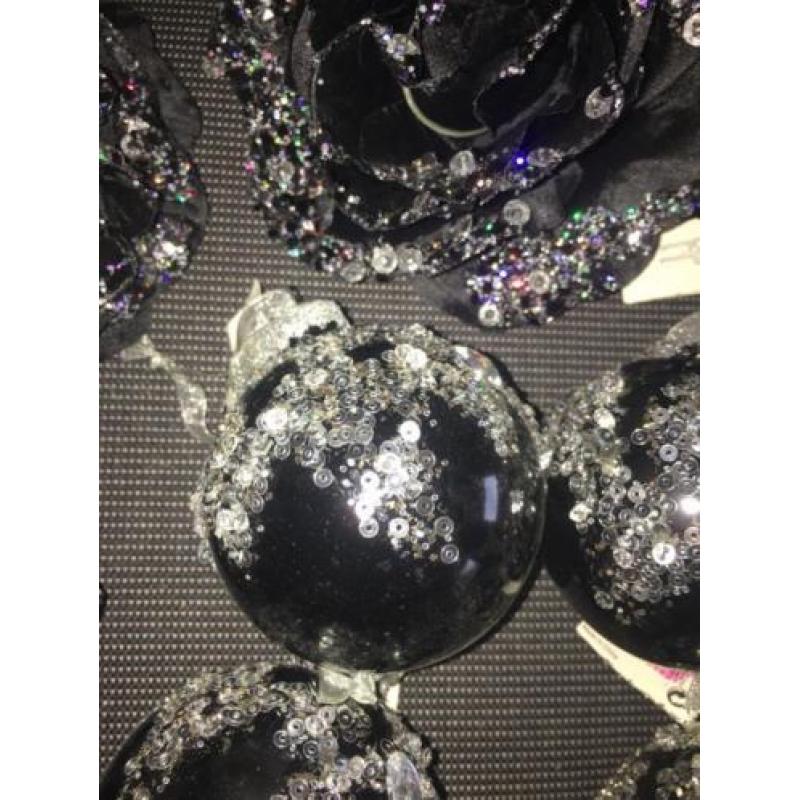 Zwarte glitter kerstballen