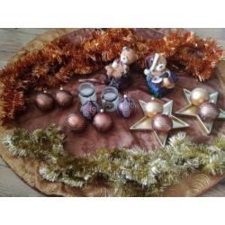 Kerstboom met kerstspullen
