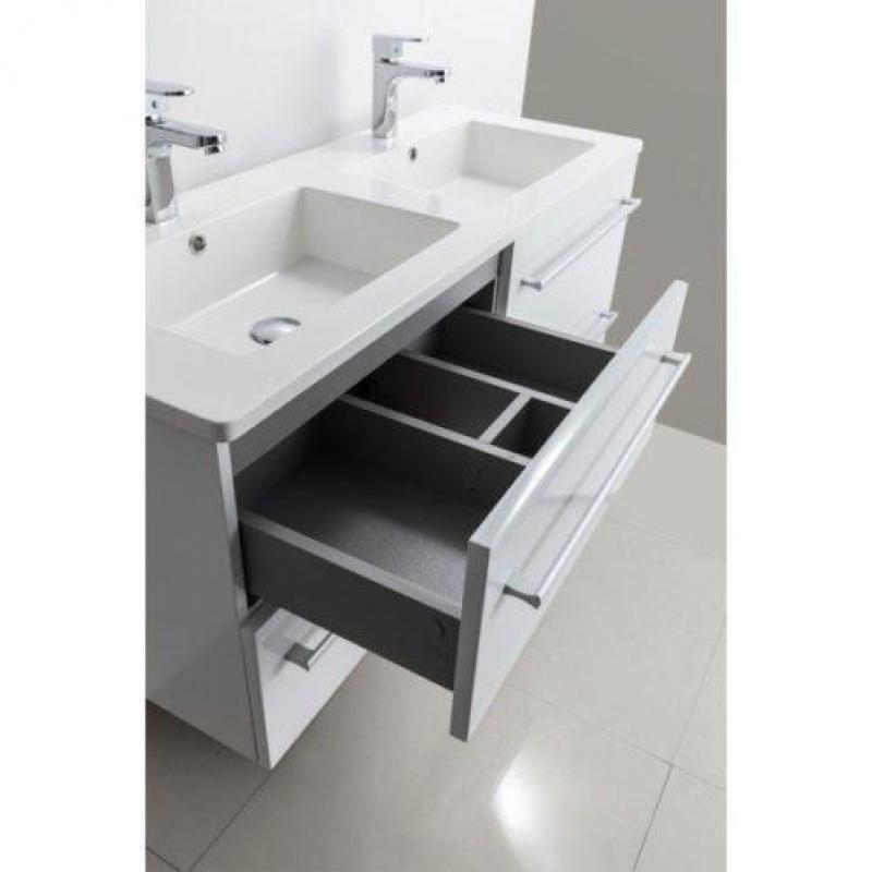 Adema Bella badmeubelset