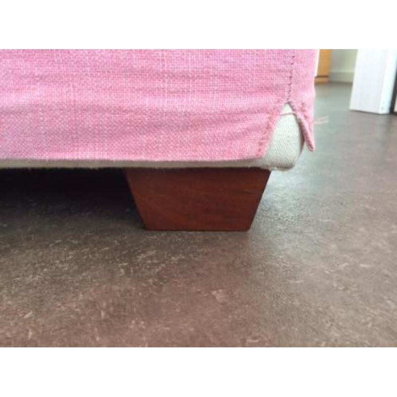Poef Hocker Machalke Noble House oud roze en bordeaux rood