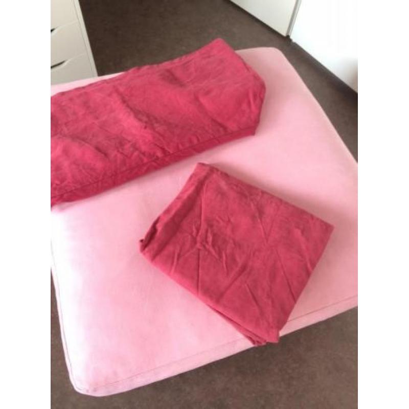 Poef Hocker Machalke Noble House oud roze en bordeaux rood