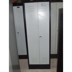 Stalen Locker/garderobe / kledingkast grijs/zwart