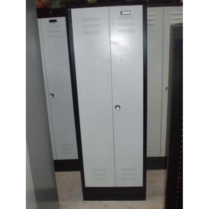 Stalen Locker/garderobe / kledingkast grijs/zwart