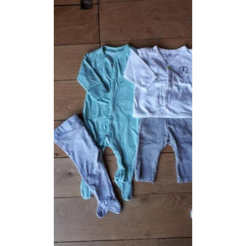 Kledingpakket jongen newborn maat 50