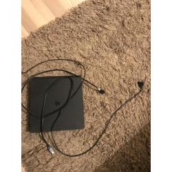 Playstation 4 slim + controller