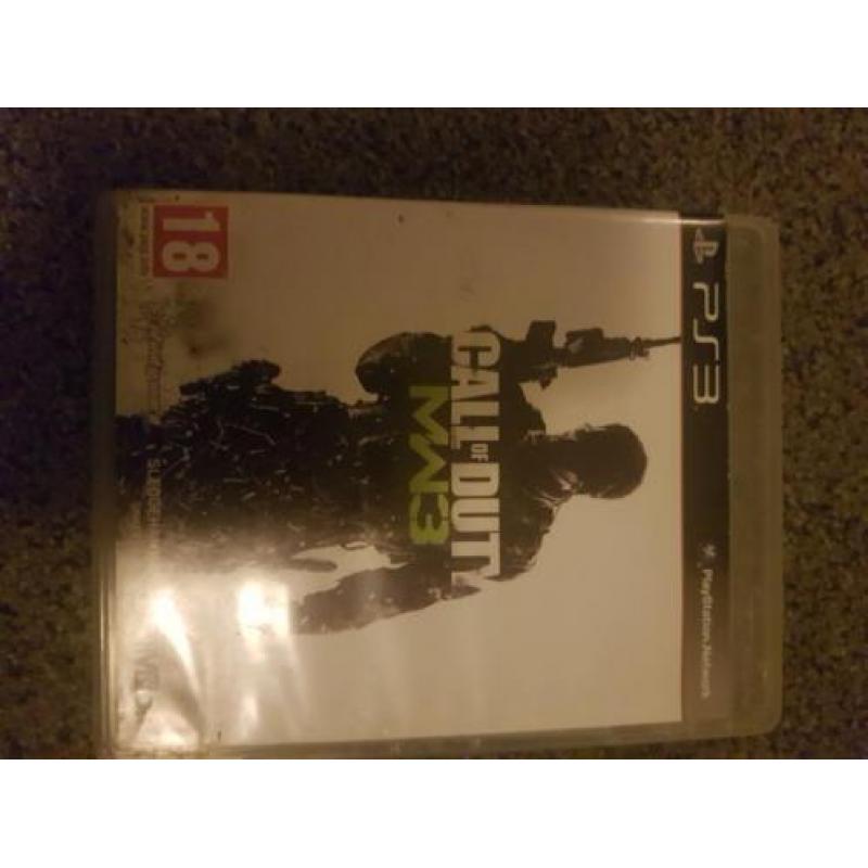 PS3 slim met extra ingebouwd geheugen en diverse spellen